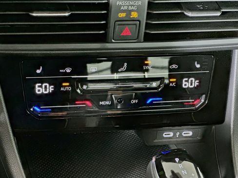 Used 2025 Volkswagen Jetta Sport FWD image 23