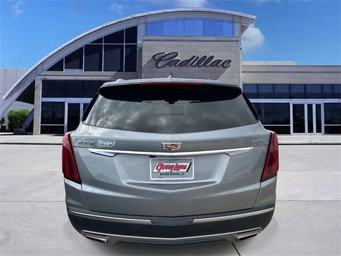 Used 2025 Cadillac XT5 Premium Luxury image 5