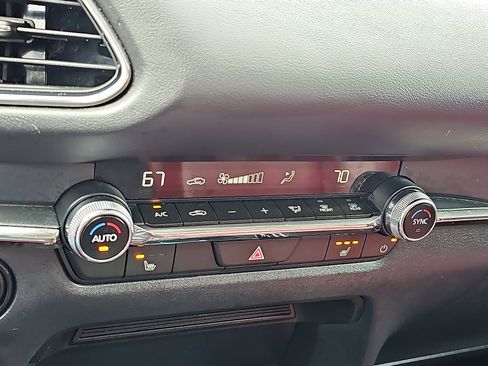 Used 2025 MAZDA CX-30 AWD 2.5 S w/ Preferred Package image 16