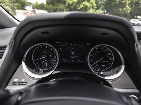 Used 2022 Toyota Camry XLE FWD image 10