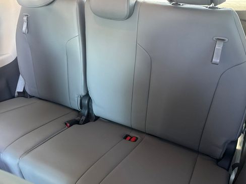 Used 2021 Toyota Sienna XLE w/ XLE Plus Package image 20