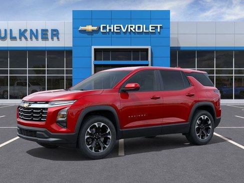 New 2026 Chevrolet Equinox LT w/ Convenience Package II AWD/4WD image 2