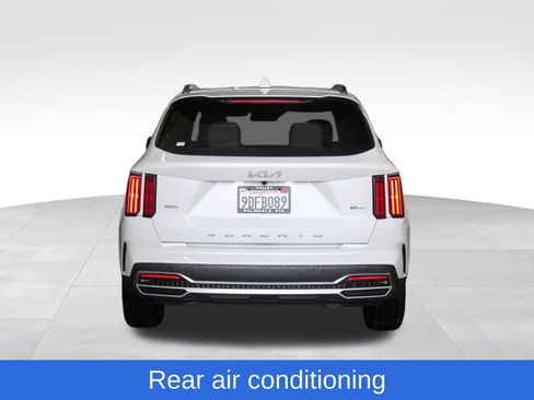Used 2022 Kia Sorento SX Prestige w/ Panoramic Sunroof Package image 7
