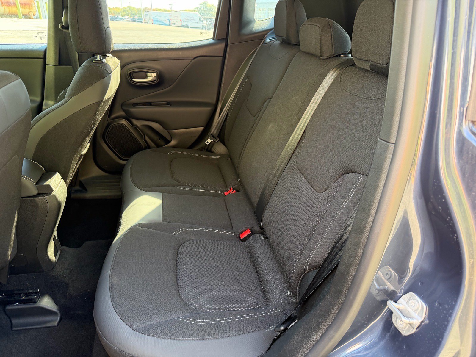 Used 2023 Jeep Renegade Latitude w/ Premium Group AWD/4WD image 47