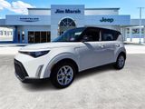 Used 2024 Kia Soul S image 2