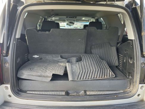 Used 2019 Chevrolet Tahoe LT w/ LT Signature Package image 14