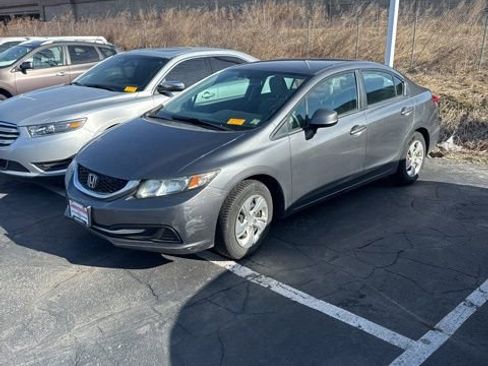 Used 2013 Honda Civic LX image 2