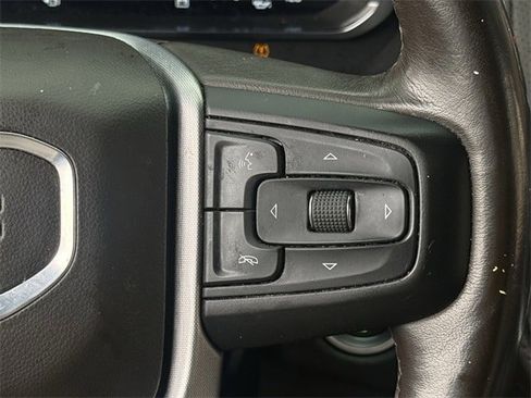 Used 2022 GMC Yukon SLT w/ SLT Premium Package image 15