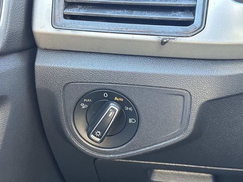 Used 2021 Volkswagen Atlas SEL AWD/4WD image 28