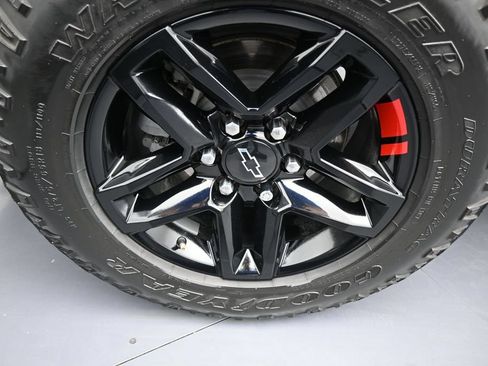 Used 2021 Chevrolet Silverado 1500 Custom Trail Boss AWD/4WD image 43