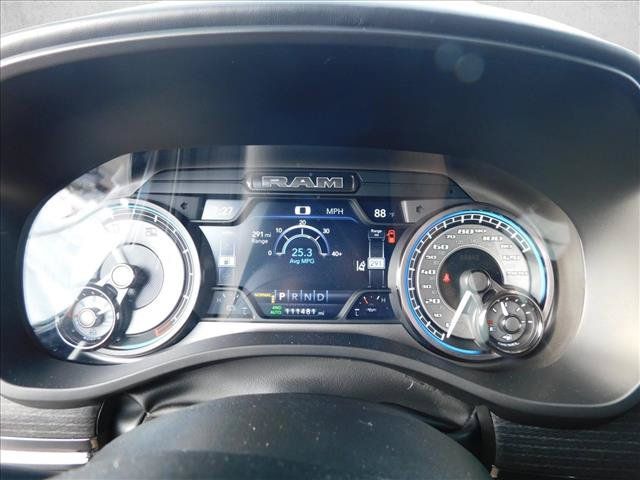 Used 2022 RAM 1500 Limited AWD/4WD image 16