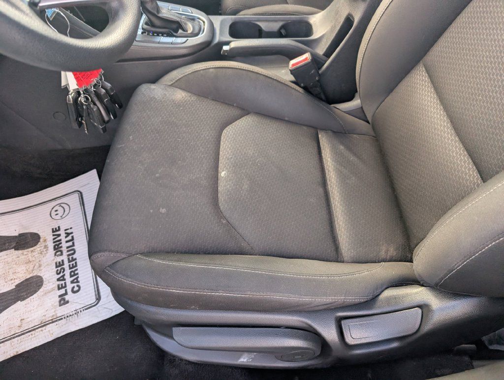 Used 2020 Hyundai Elantra GT FWD image 16