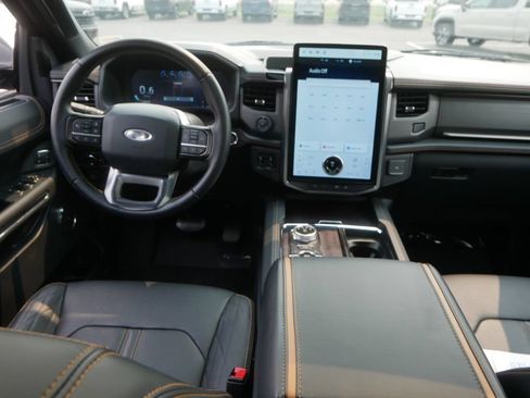 Used 2024 Ford Expedition Max Platinum AWD/4WD image 24