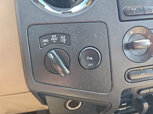 Used 2008 Ford F350 4x4 Crew Cab Super Duty image 25