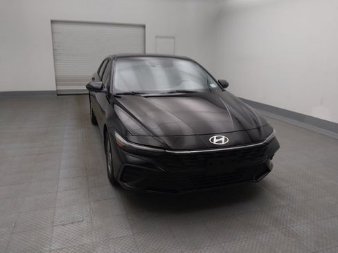 Used 2024 Hyundai Elantra SE image 14