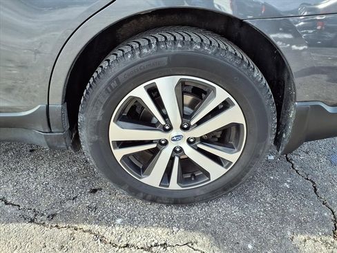 Used 2018 Subaru Outback 2.5i Limited image 38