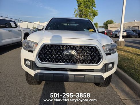 Used 2019 Toyota Tacoma TRD Off-Road AWD/4WD image 2