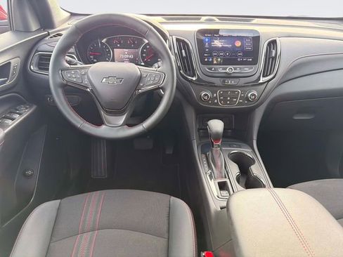 Used 2023 Chevrolet Equinox RS image 17