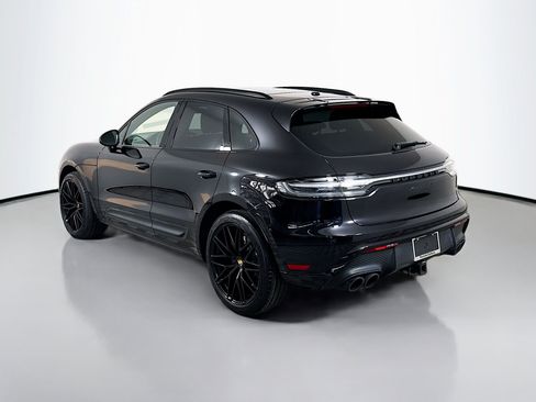 Certified 2022 Porsche Macan GTS image 3