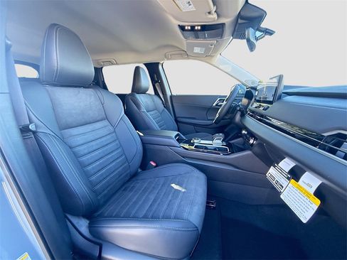 New 2026 Mitsubishi Outlander SE image 31