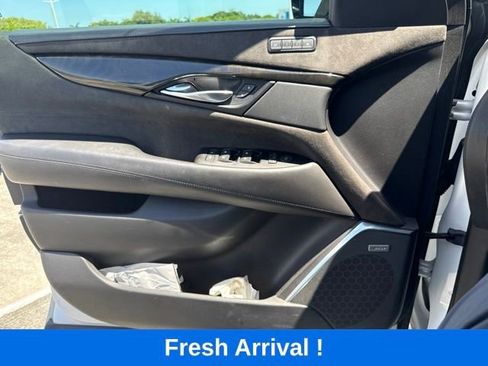Used 2020 Cadillac Escalade ESV Platinum AWD/4WD image 11