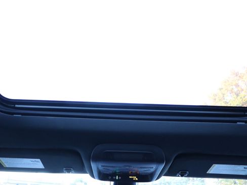 Used 2023 Cadillac XT6 Premium Luxury image 22