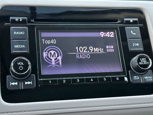 Used 2019 Honda HR-V LX image 18