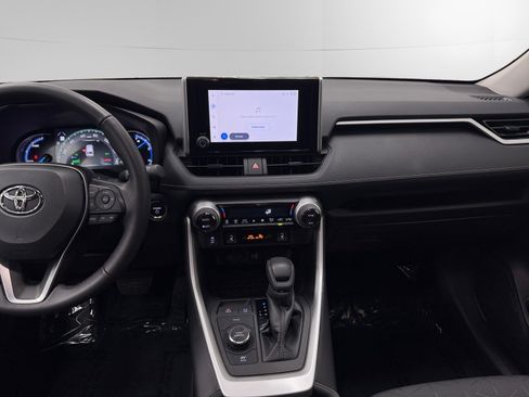 Used 2024 Toyota RAV4 XLE w/ Convenience Package AWD/4WD image 11