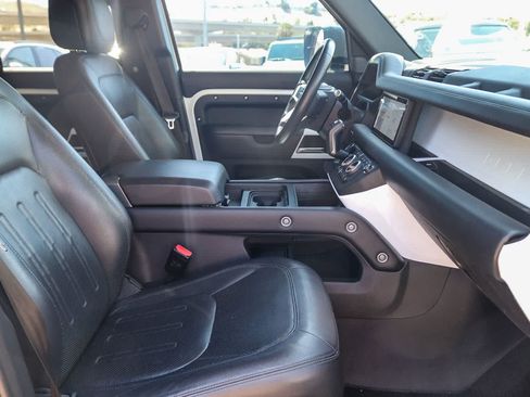 Used 2020 Land Rover Defender 110 HSE AWD/4WD image 14