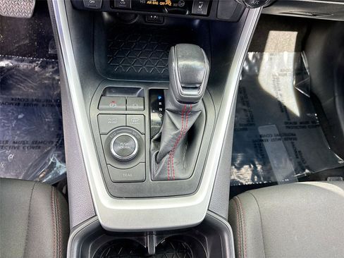 Used 2023 Toyota RAV4 SE w/ Weather & Moonroof Package image 17