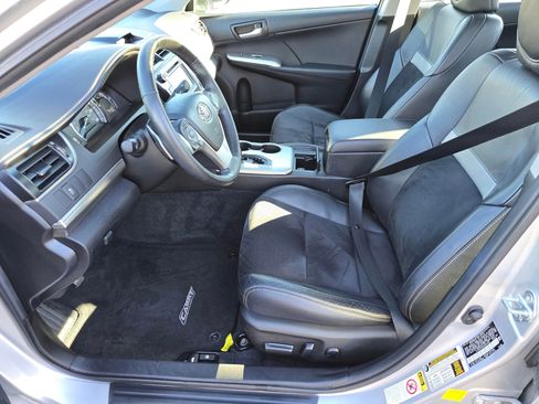 Used 2012 Toyota Camry SE image 29