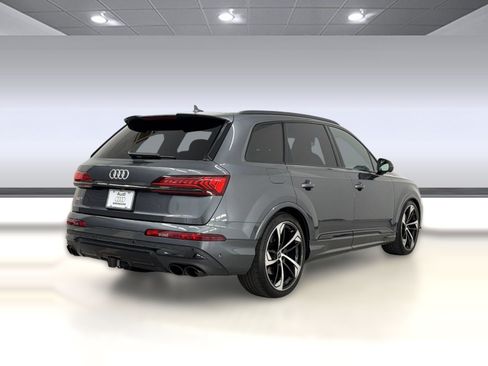 Used 2024 Audi SQ7 Prestige AWD/4WD image 9