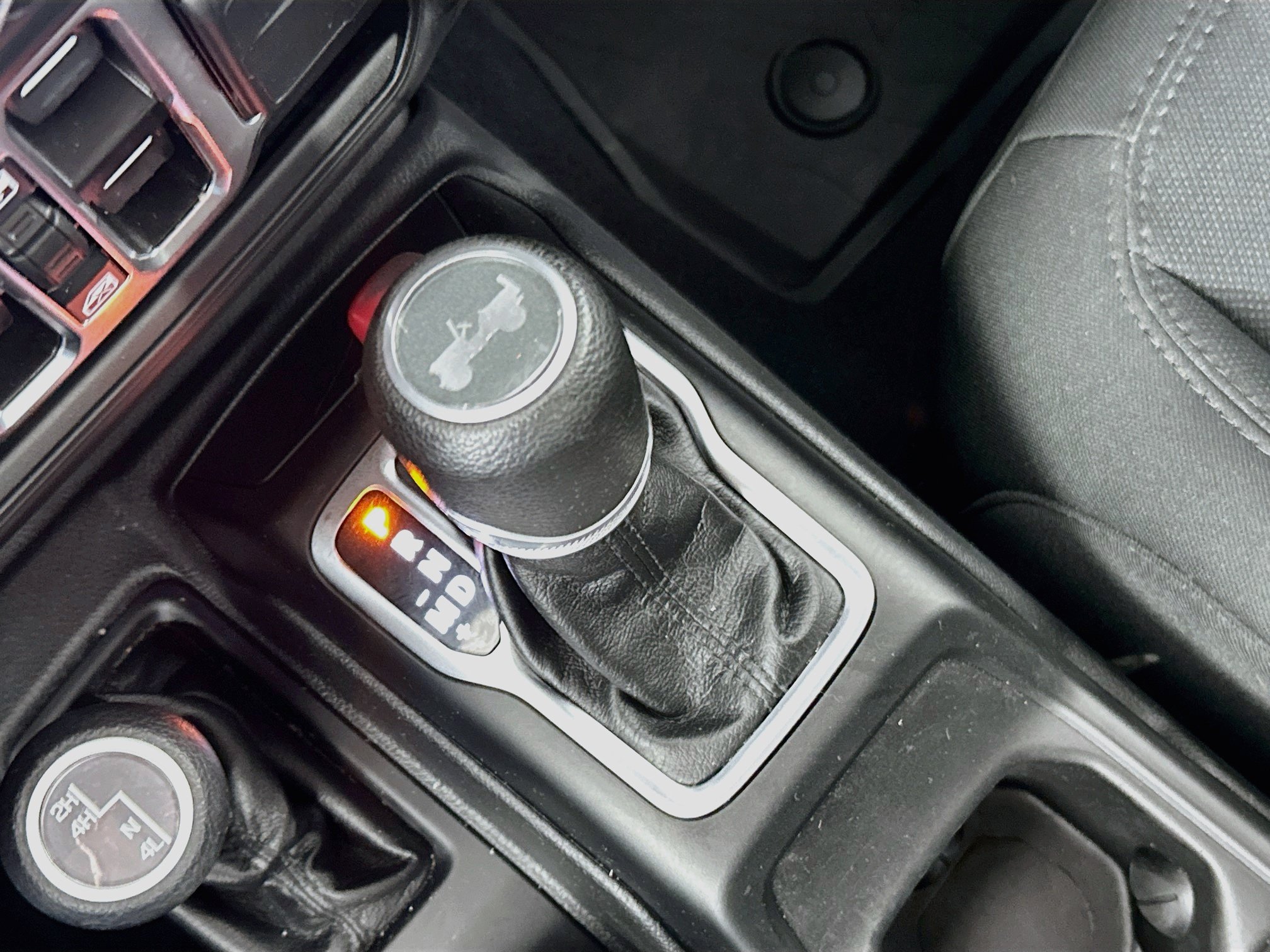 Used 2022 Jeep Wrangler Unlimited Sport AWD/4WD image 24