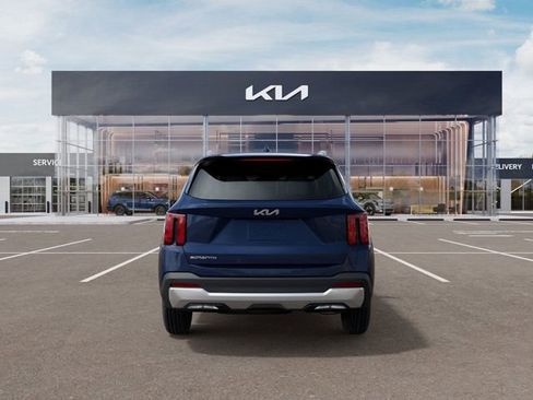 Certified 2025 Kia Sorento S w/ Panoramic Sunroof Package FWD image 5