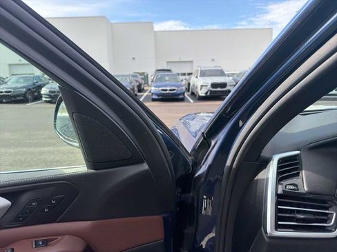 Used 2019 BMW X5 xDrive40i w/ Executive Package image 9