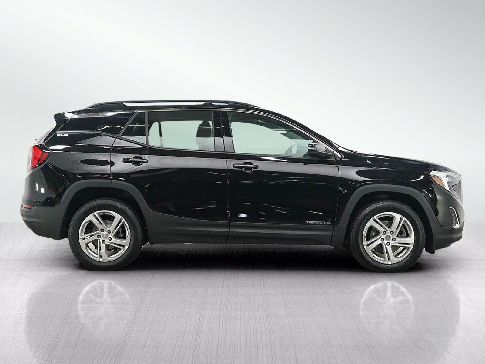 Used 2018 GMC Terrain SLE w/ Driver Convenience Package AWD/4WD image 6