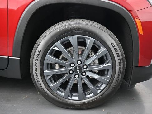 Used 2023 Chevrolet Traverse RS image 70