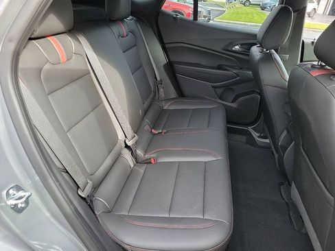 Used 2025 Chevrolet Trax RS w/ Driver Confidence Package image 25