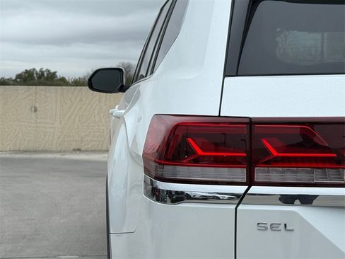 New 2025 Volkswagen Atlas SEL image 5