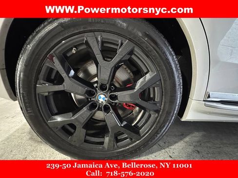 Used 2019 BMW X7 xDrive40i w/ Premium Package AWD/4WD image 16