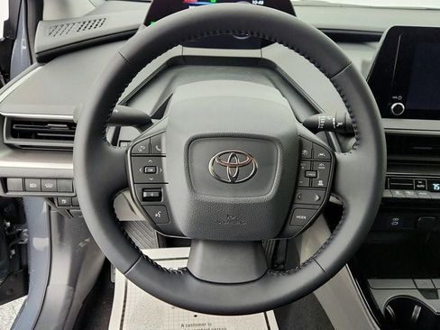 Used 2025 Toyota Prius LE image 13