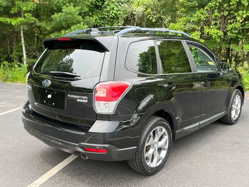 Used 2017 Subaru Forester 2.5i Touring AWD/4WD image 5