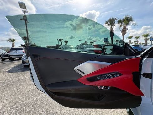 Used 2021 Chevrolet Corvette Stingray Premium Conv w/ Z51 Performance Package RWD image 33