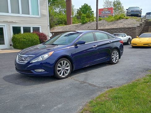 Used 2013 Hyundai Sonata SE FWD image 1