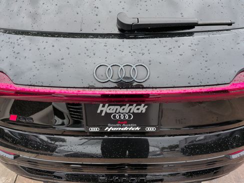 Used 2024 Audi Q8 e-tron Prestige w/ Prestige Package AWD/4WD image 40