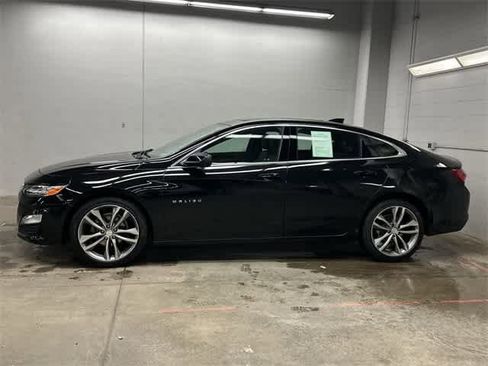 Used 2024 Chevrolet Malibu LT image 2
