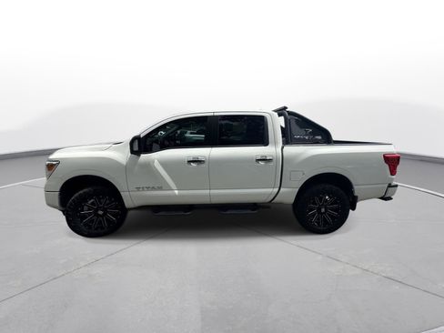 Used 2021 Nissan Titan SV w/ SV Convenience Package AWD/4WD image 9