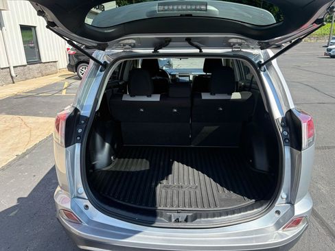 Used 2018 Toyota RAV4 XLE w/ Plus Extra Value Package FWD image 17
