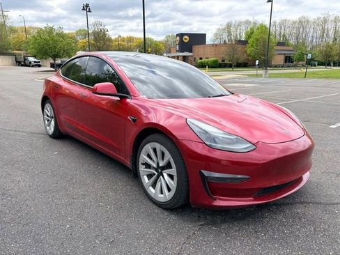 Used 2022 Tesla Model 3 Long Range AWD/4WD image 7