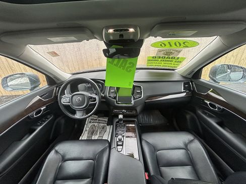 Used 2016 Volvo XC90 T6 Momentum w/ Momentum Plus Package image 19